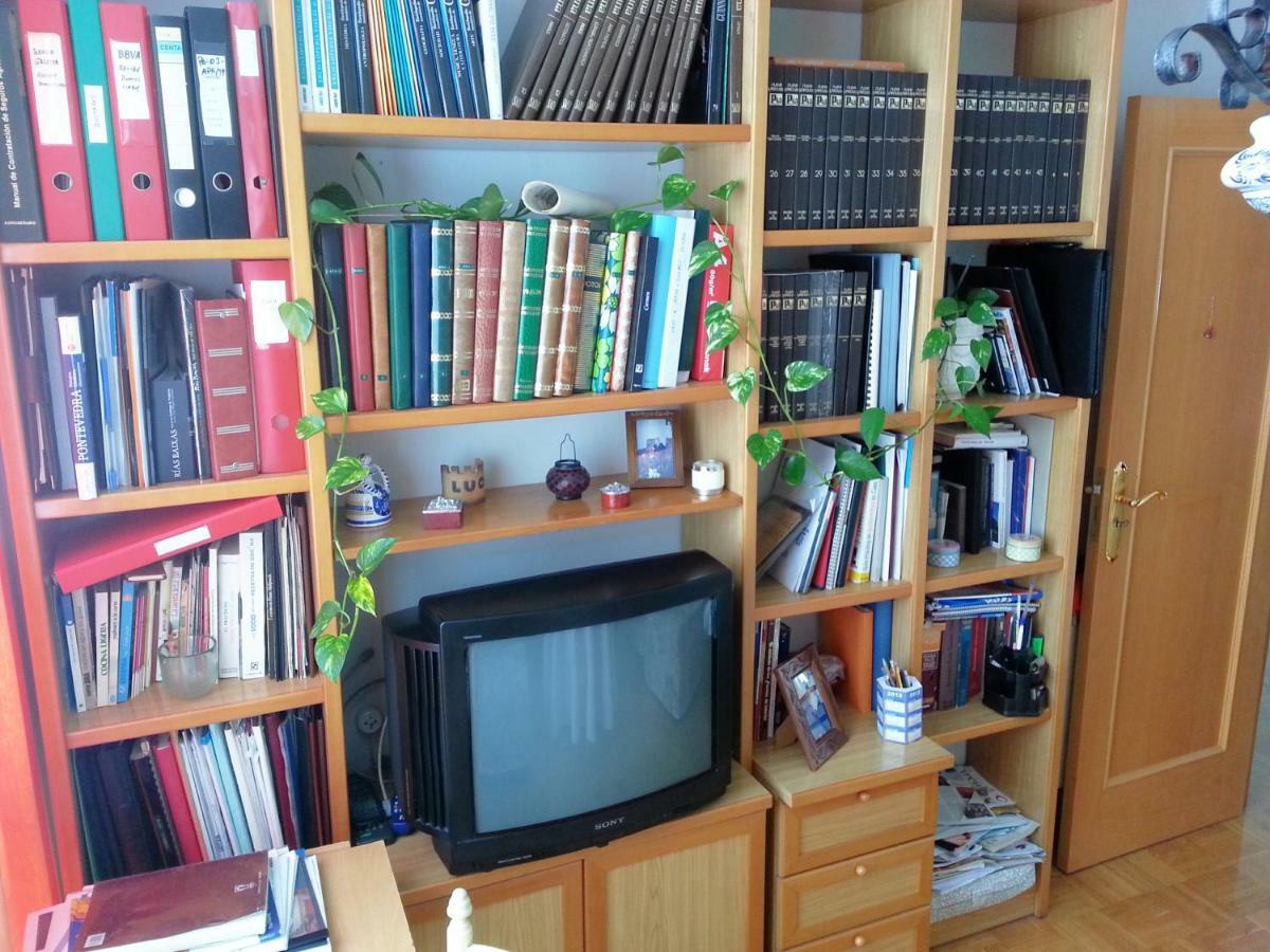 Vivienda Apartment Pontevedra Bagian luar foto